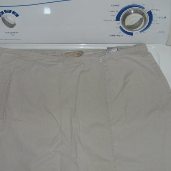 Cotton Ginny plus Skort-Size-18. - Picture 6 of 9